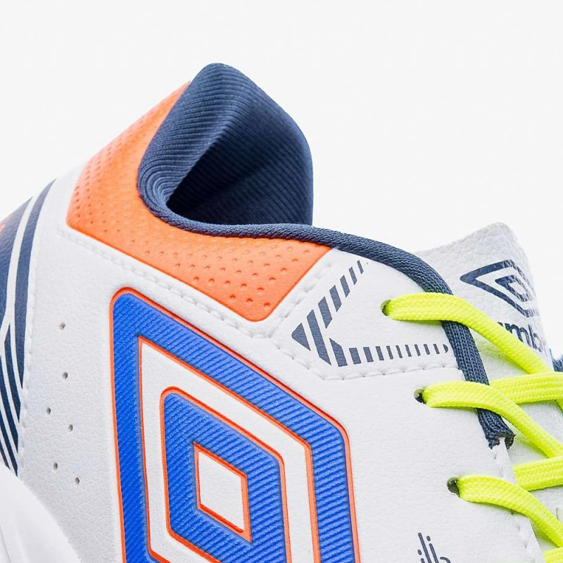 CHUTEIRA SOCIETY UMBRO X-COMFORT - Branco laranja e azul