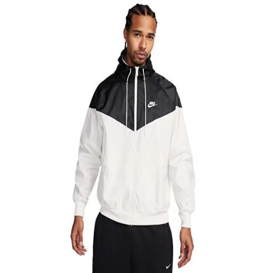 JAQUETA NIKE SPORTSWEAR WINDRUNNER  Preto e branco